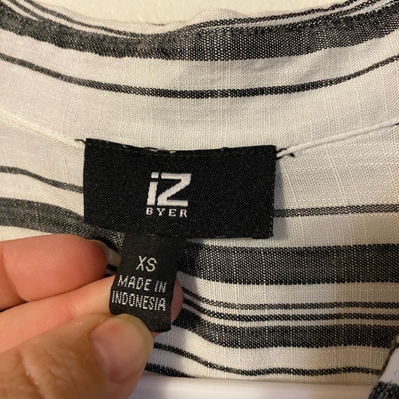 IZ Byer 3 quarter length sleeve button down striped blouse - Picture 2 of 5